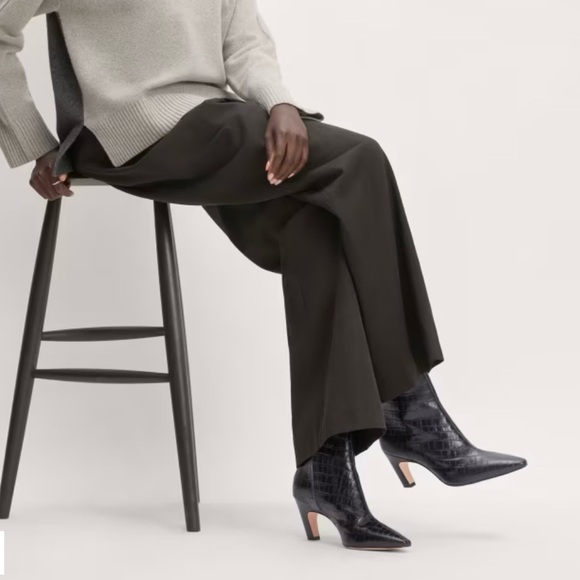 NEW Everlane Black Crocodile Leather Short Banana Boot in Size 9.5 - Picture 2 of 15